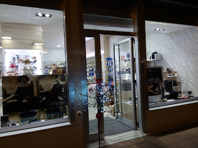 Yaya perfumería cosmética complementos